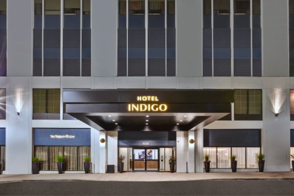 Hotel Indigo Detroit Entrance